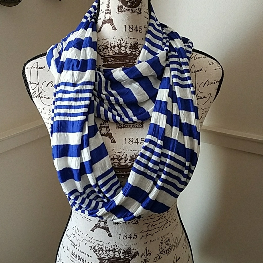 Blue/White Infinity Scarf